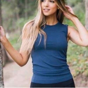 Zyia Navy Parallel Tank Size large!